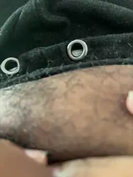 bigdickfucker_00 webcam