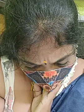 Tamil_Mithra webcam