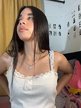 milleradhara24 - Milleradhara24's free webcam - UK Sex Cams