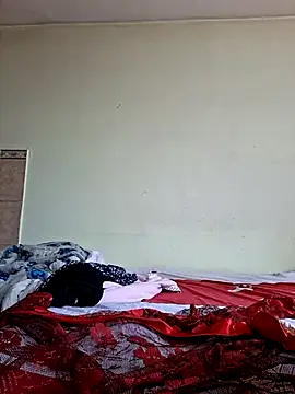 HotMilf80 webcam