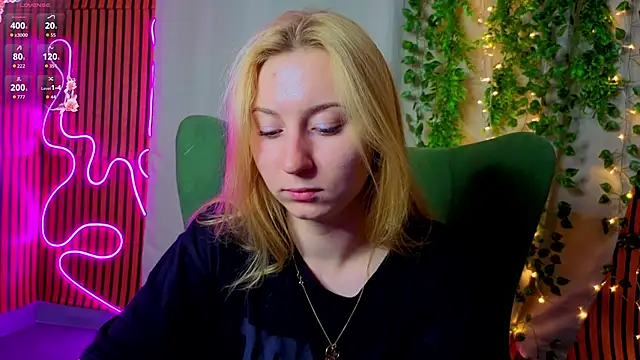 RosalieHandley webcam