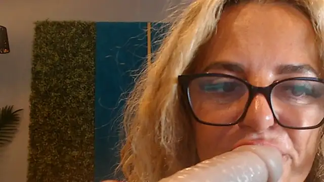 ElviraZoi webcam