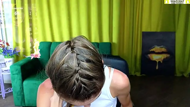 GracefulDoll live cam on StripChat