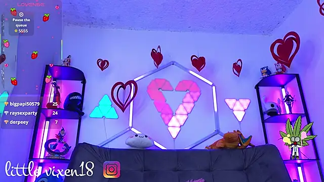 littlevixen18 webcam