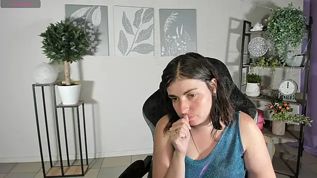 MartaEdams webcam