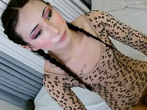 miss_margarita - Miss_Margarita's free webcam - UK Sex Cams