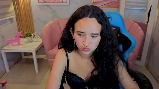 bella_vibess_s webcam