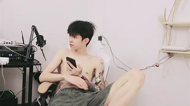 KPL-11 live cam on StripChat