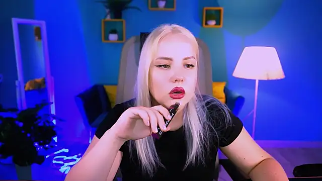stellawatts webcam
