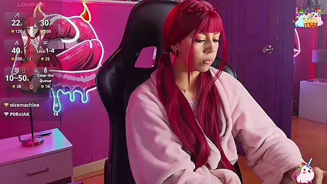 AshleyDemoni webcam