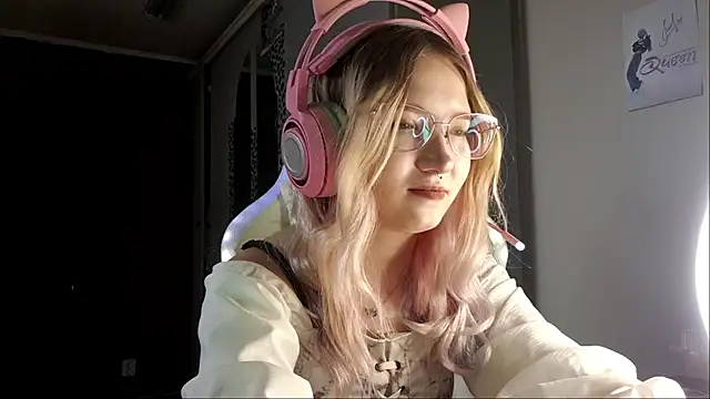 FunnyLila webcam