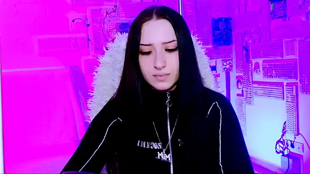 MonicaLowes webcam