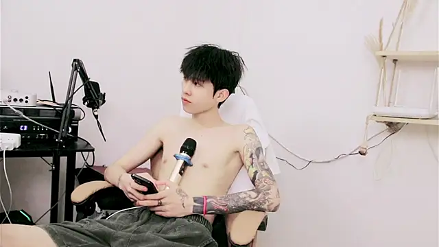 KPL-11 live cam on StripChat