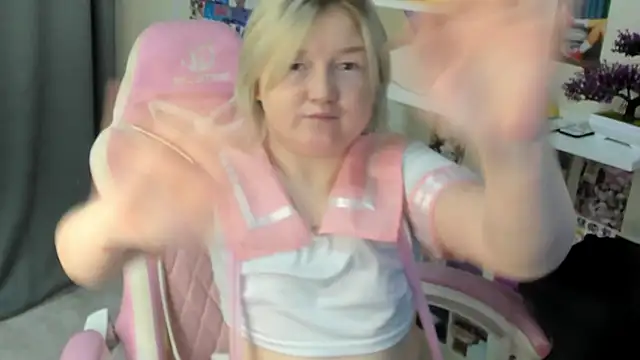 sara_robinson - Sara_Robinson's free webcam - UK Sex Cams