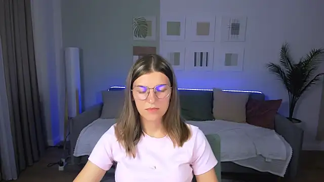 AnnaThorne webcam