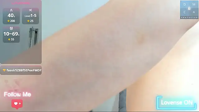 MinaDiamondd webcam