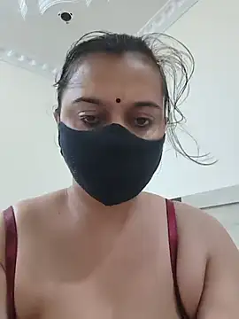 HeartlessGirl live cam on StripChat