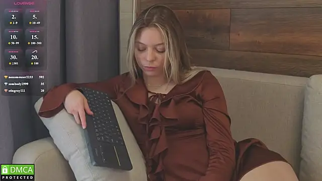 EmilieLong webcam