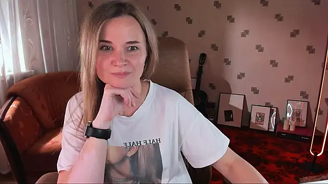 MiaSparkes webcam