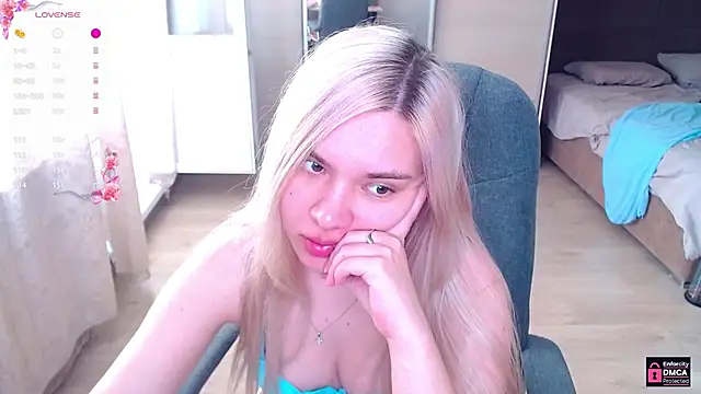 Lana__Nova webcam