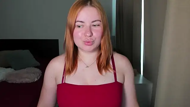 LAYLAxSTAR live cam on StripChat