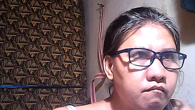 sweetsosie18 live cam on StripChat