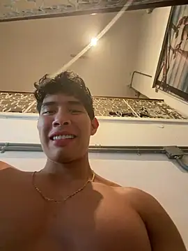 GrayAndrews Live Webcam on Stripchat