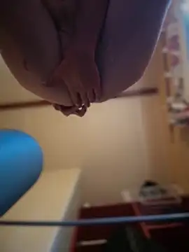 shehandme webcam