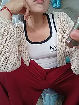 Linda-yiyi webcam