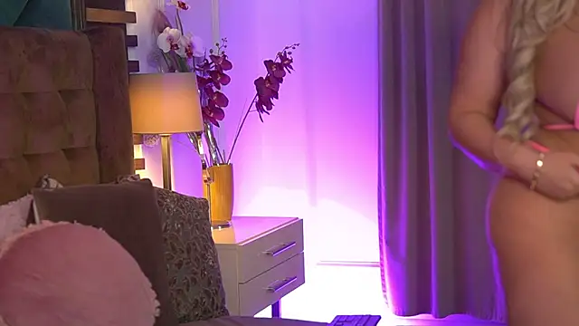 SophieBoobsX webcam