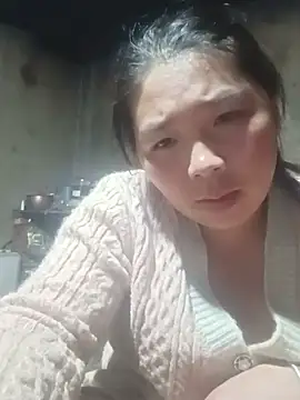 quynhkoolbae webcam