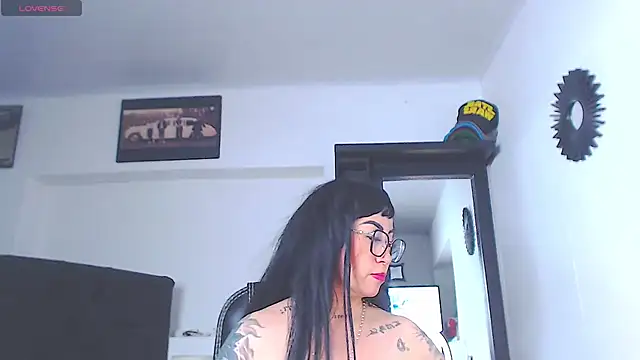 Vicky_hotmilf webcam
