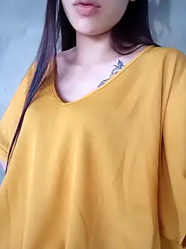 MiuMiu-Babyy webcam