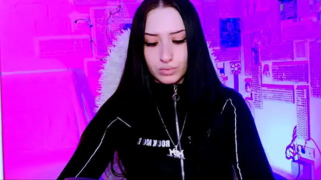 MonicaLowes webcam