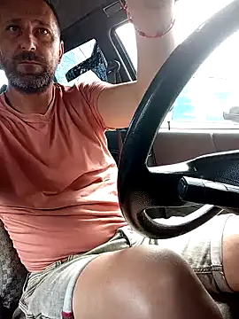 BZH45 live cam on StripChat