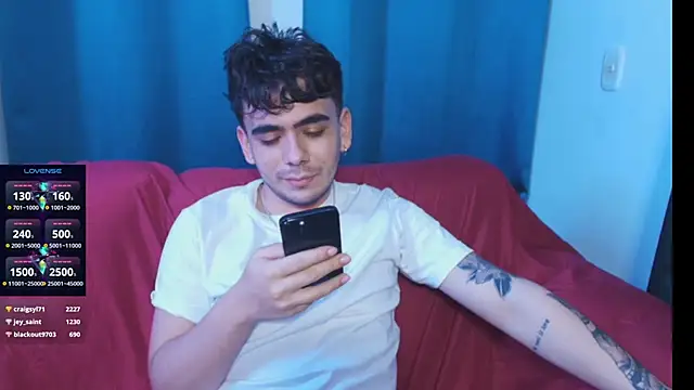 Guccy_Boy_Club live cam on StripChat