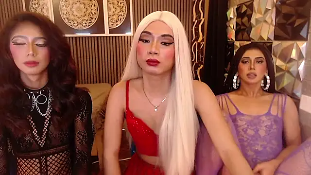 AudreyMilesTrans live cam on StripChat