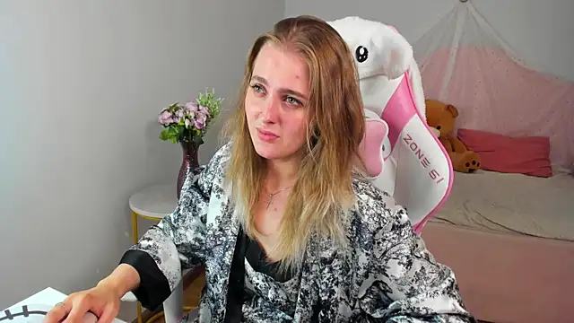 EllaBells webcam
