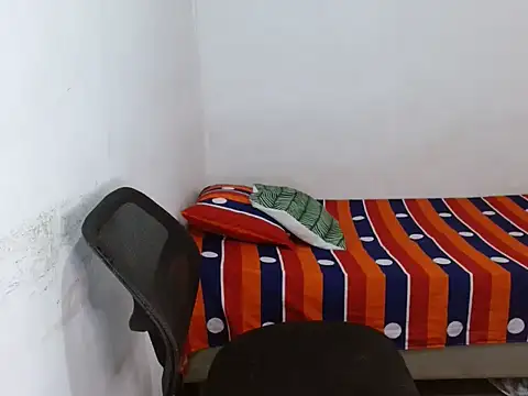 Arzu_08 webcam