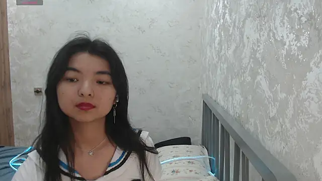 Shy_Kira webcam