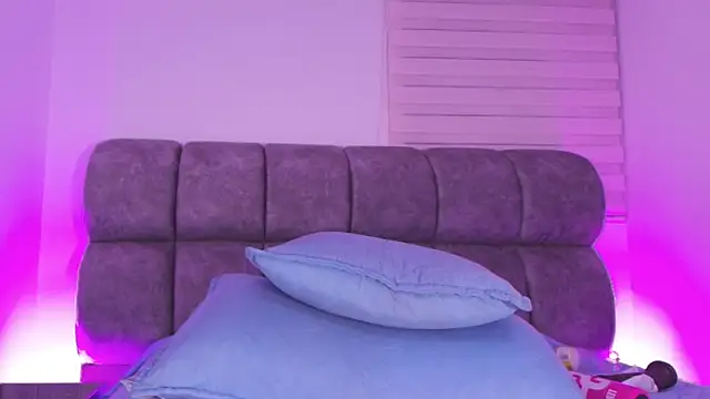 vale_ross_ webcam