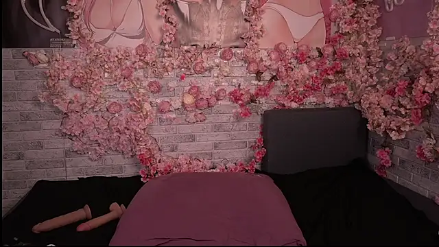 KinkyFriedChicks webcam