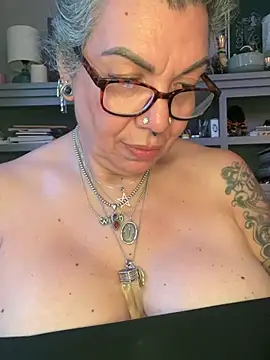 dieseldame1313 webcam