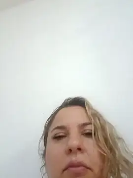 BelleInna webcam
