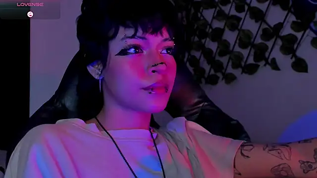 Anny_Kiitty webcam