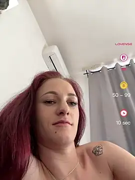 Roxyfoxyyy webcam
