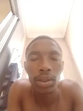 alphamale25 webcam