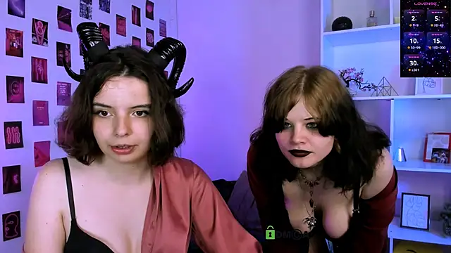 mia_mooon_ webcam