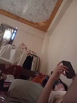 QueenofHair webcam