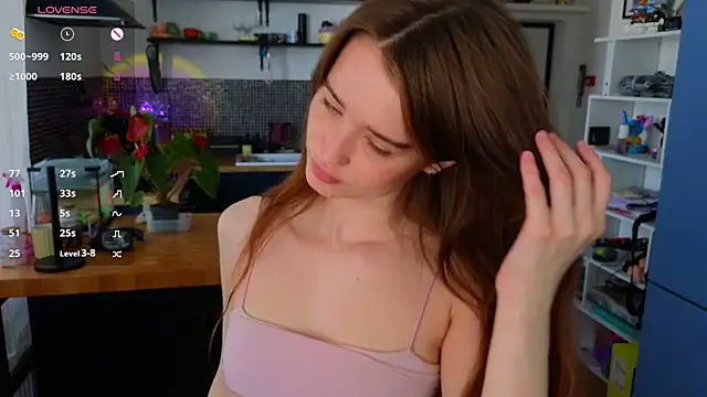 AliviaWithLove webcam